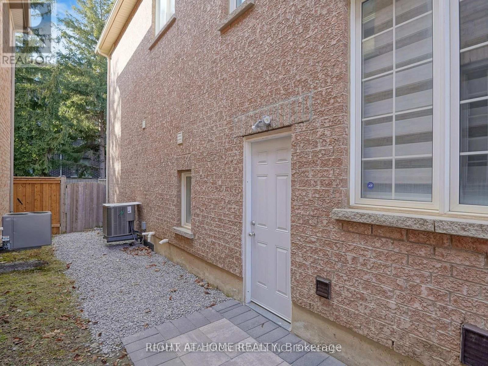 125 Maria Road, Markham, Ontario  L6E 0M1 - Photo 11 - N13749318