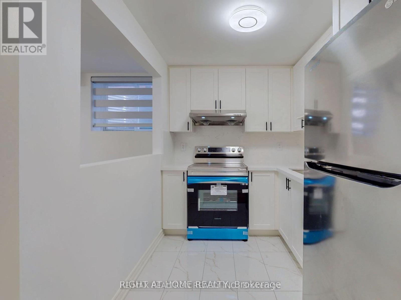 125 Maria Road, Markham, Ontario  L6E 0M1 - Photo 4 - N13749318