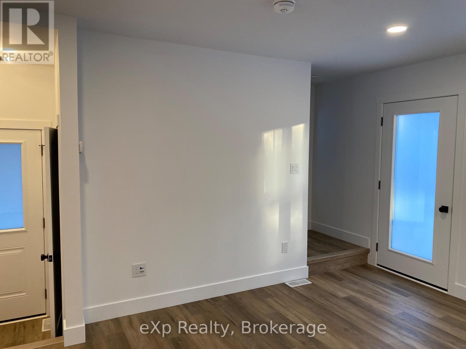 390 13th Street, Hanover, Ontario  N4N 1X9 - Photo 6 - X13749334