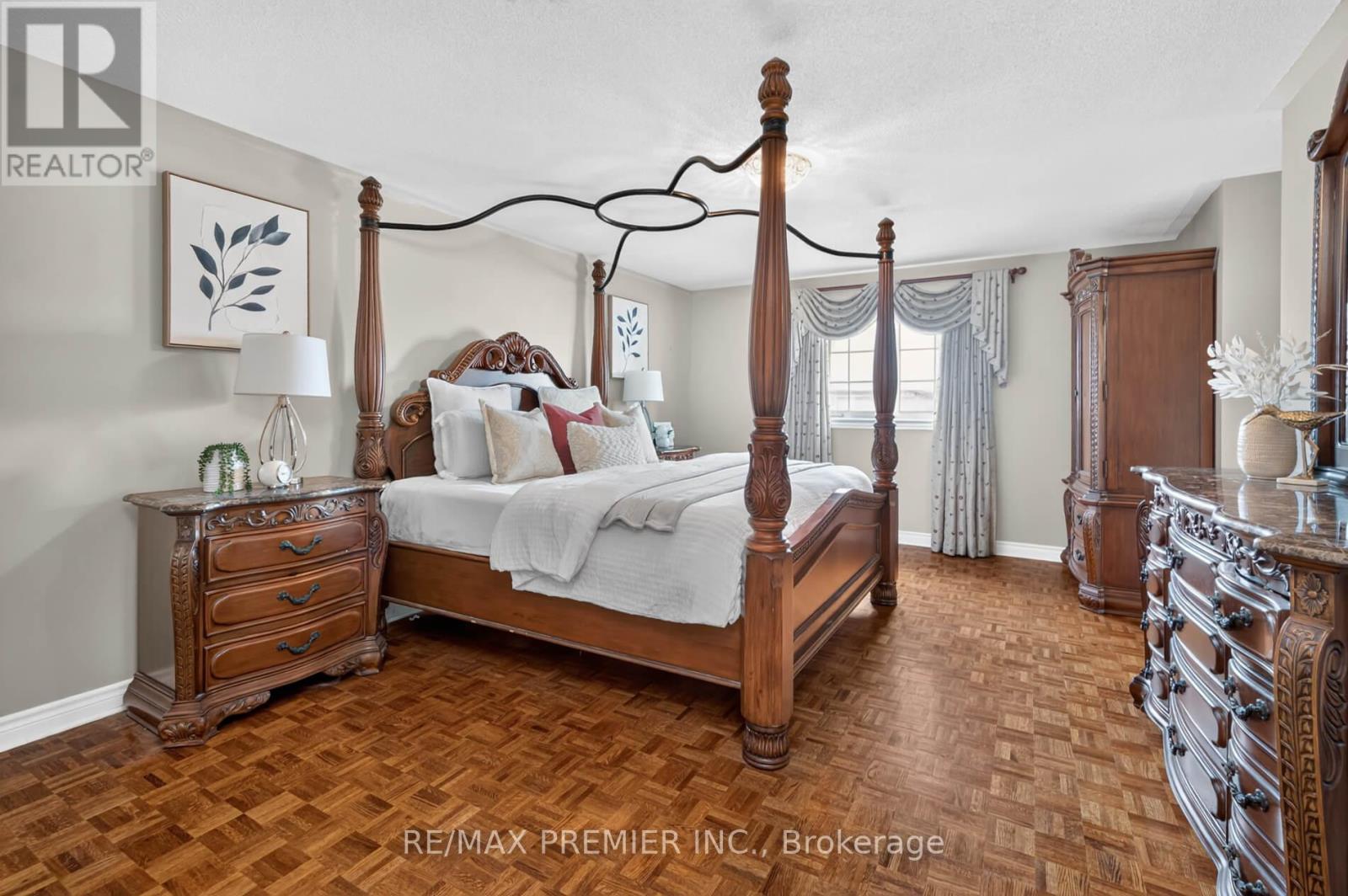 19 Timberwolf Road, Brampton, Ontario  L6P 2B4 - Photo 24 - W13749326