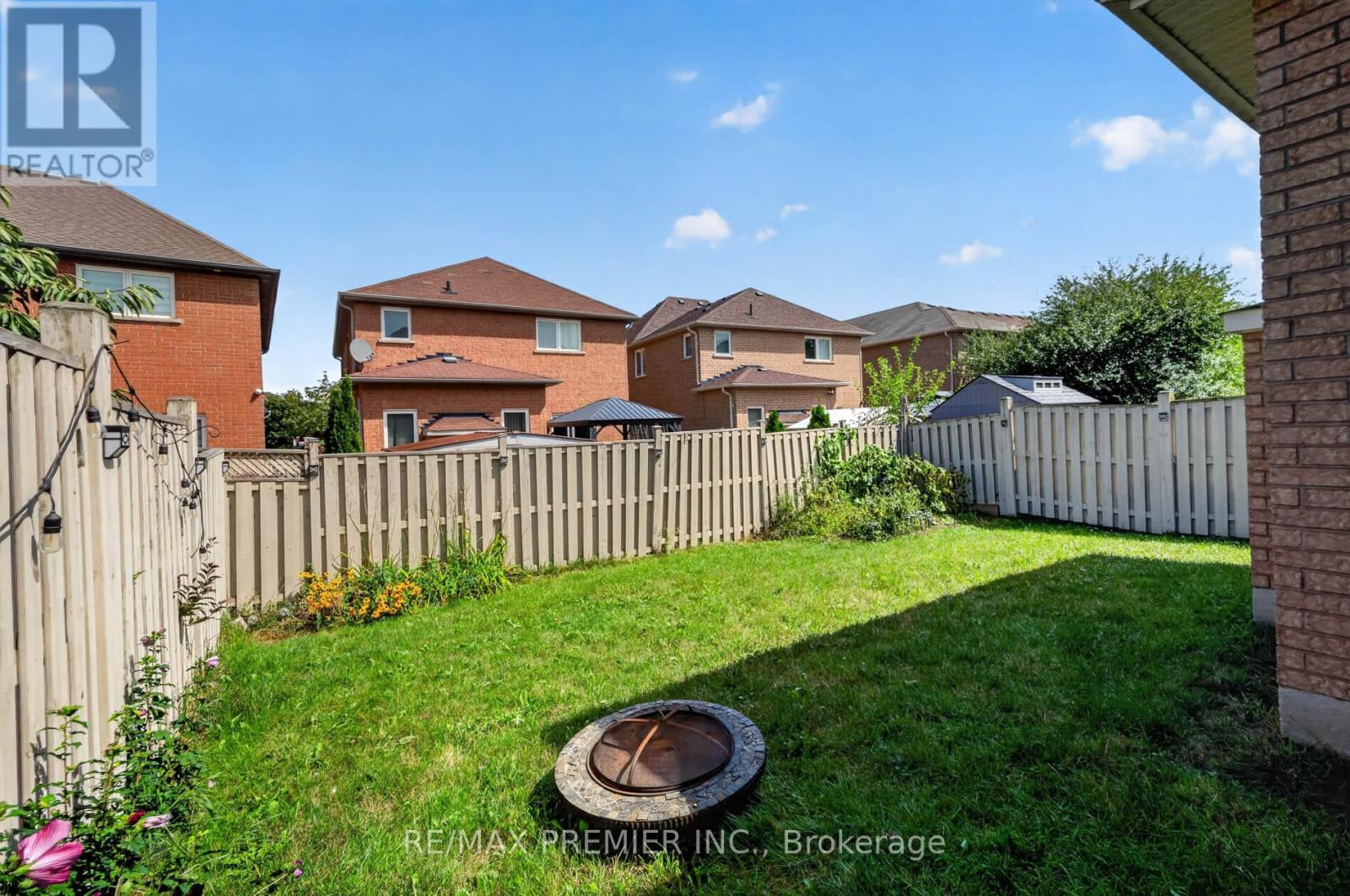 19 Timberwolf Road, Brampton, Ontario  L6P 2B4 - Photo 43 - W13749326