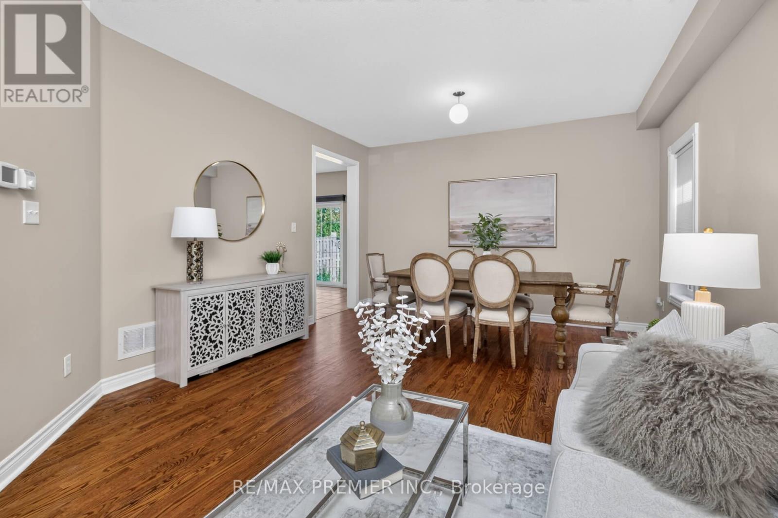 19 Timberwolf Road, Brampton, Ontario  L6P 2B4 - Photo 7 - W13749326