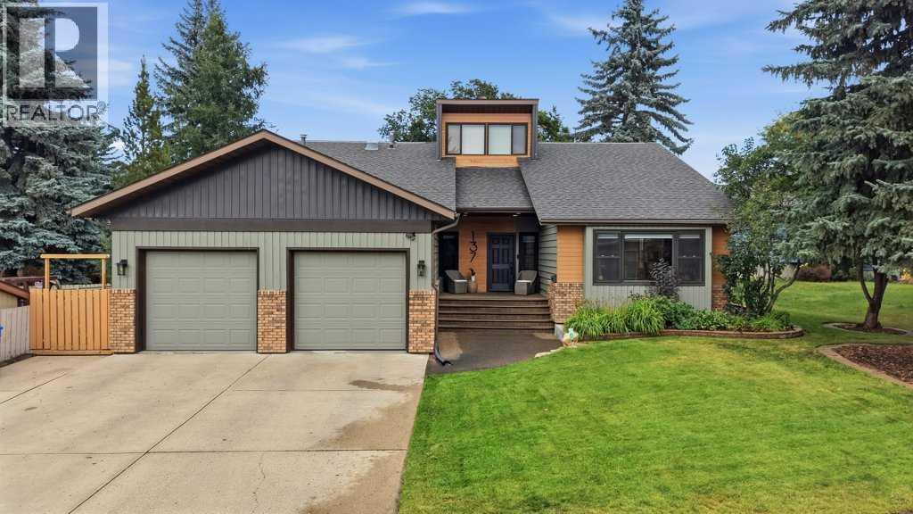 137 Dickenson Crescent, Red Deer, Alberta  T4R 1Z1 - Photo 2 - A2343007