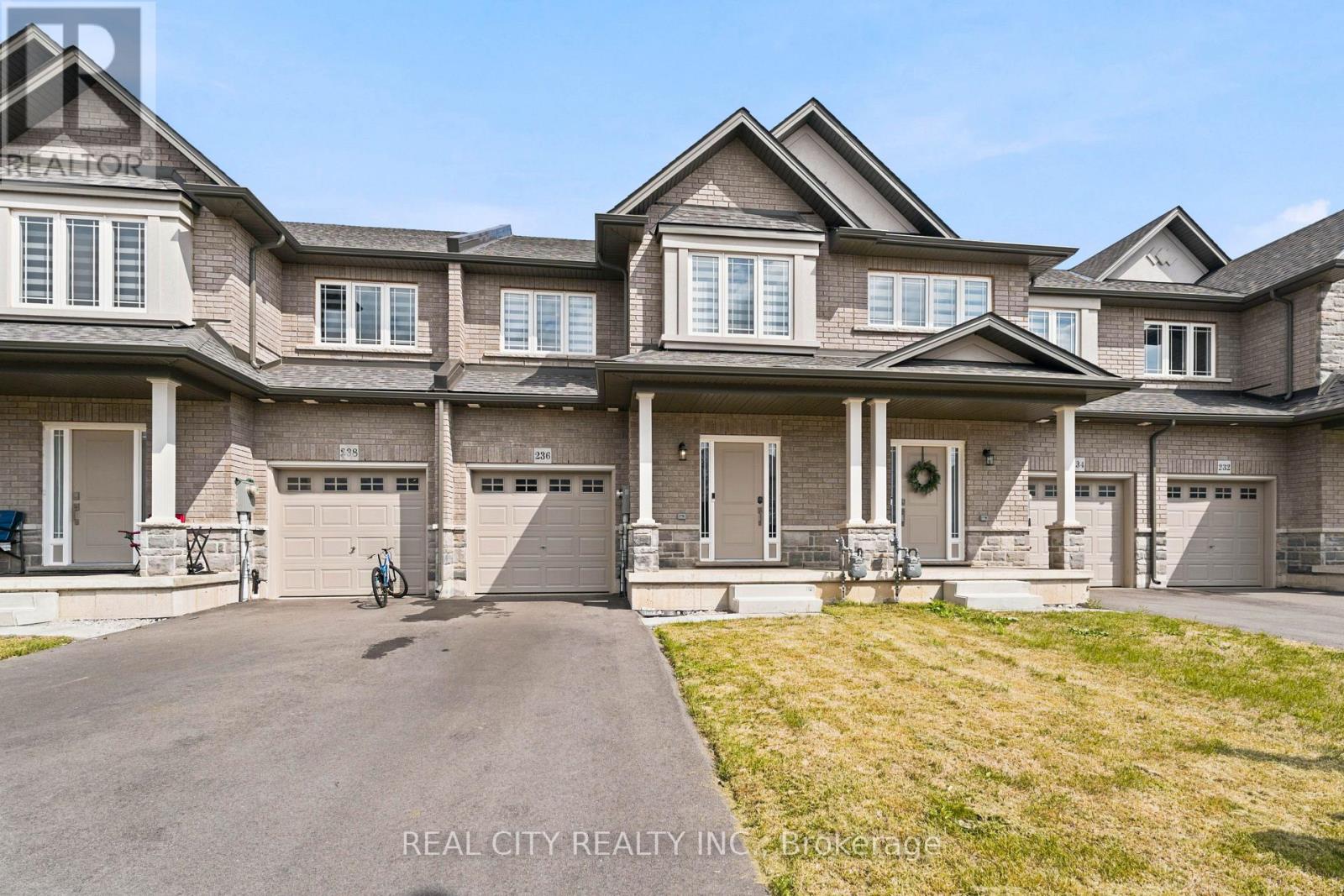236 Rockledge Drive, Hamilton, Ontario  L0R 1P0 - Photo 3 - X13749324