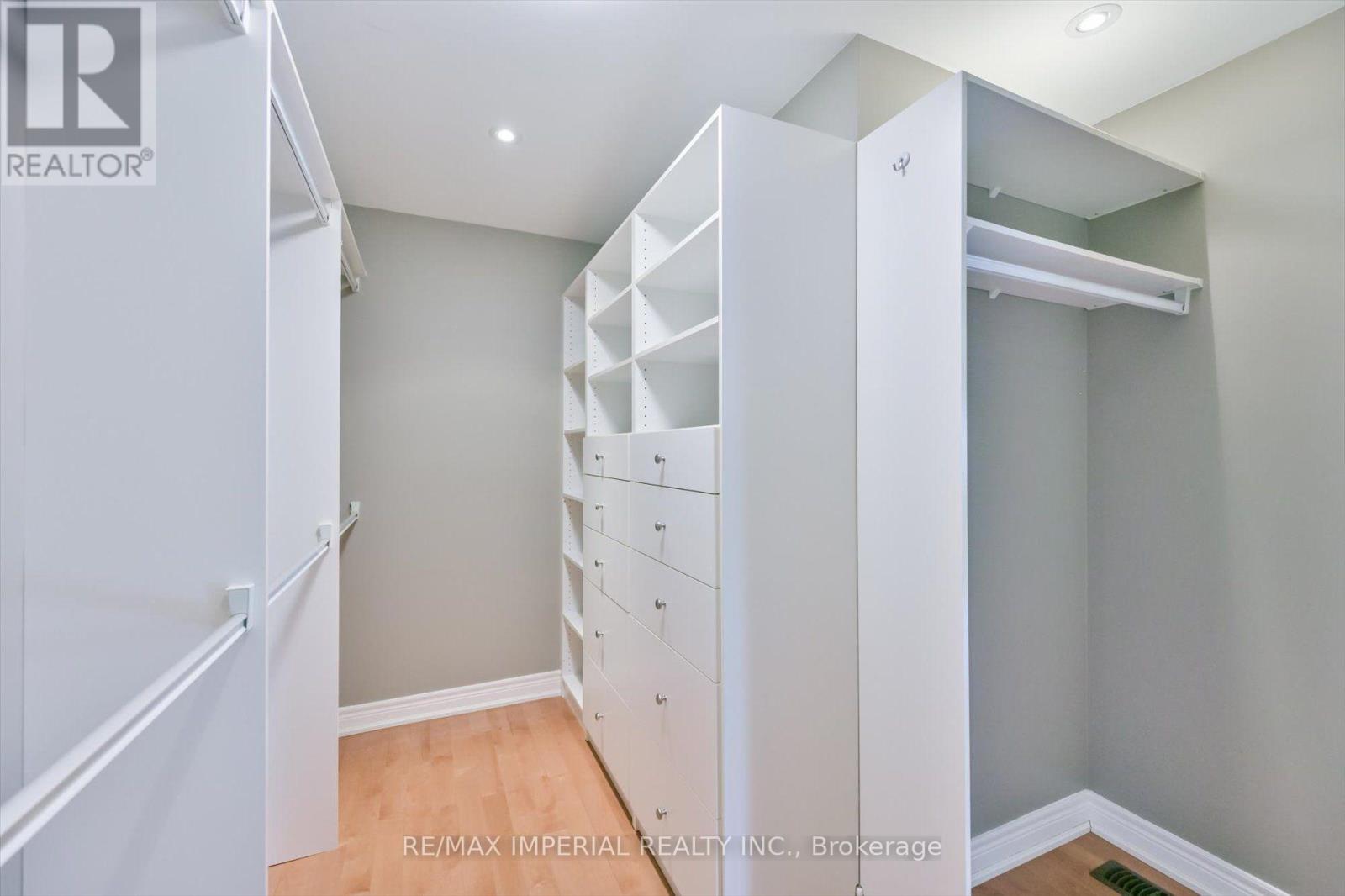 11 Candlelight Drive, Richmond Hill, Ontario  L4E 5E4 - Photo 23 - N13748088
