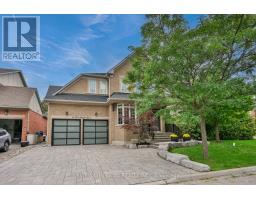 11 CANDLELIGHT DRIVE, Richmond Hill, Ontario
