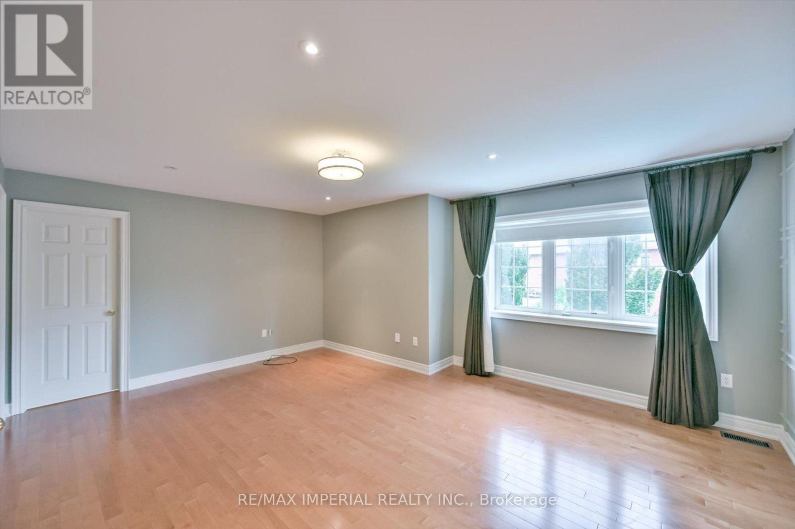 11 Candlelight Drive, Richmond Hill, Ontario  L4E 5E4 - Photo 20 - N13748088