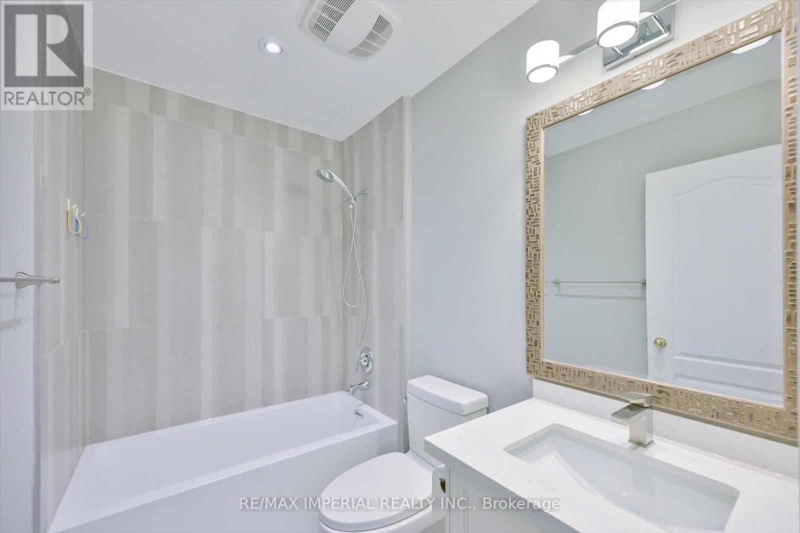 11 Candlelight Drive, Richmond Hill, Ontario  L4E 5E4 - Photo 27 - N13748088
