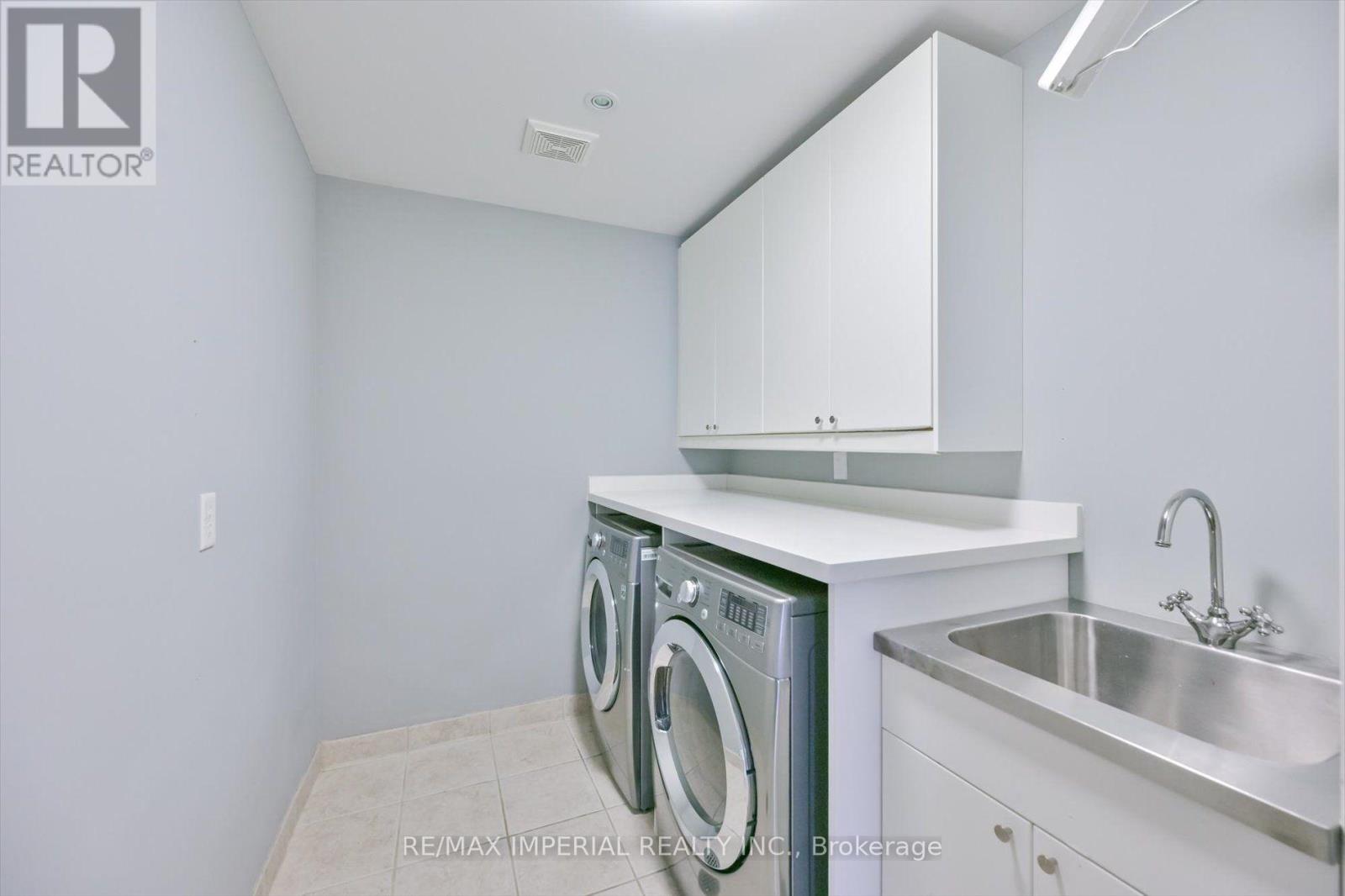 11 Candlelight Drive, Richmond Hill, Ontario  L4E 5E4 - Photo 33 - N13748088