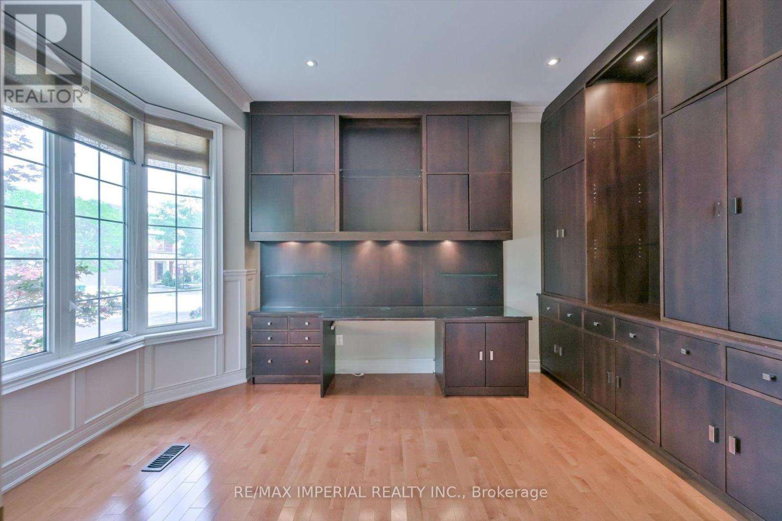 11 Candlelight Drive, Richmond Hill, Ontario  L4E 5E4 - Photo 3 - N13748088