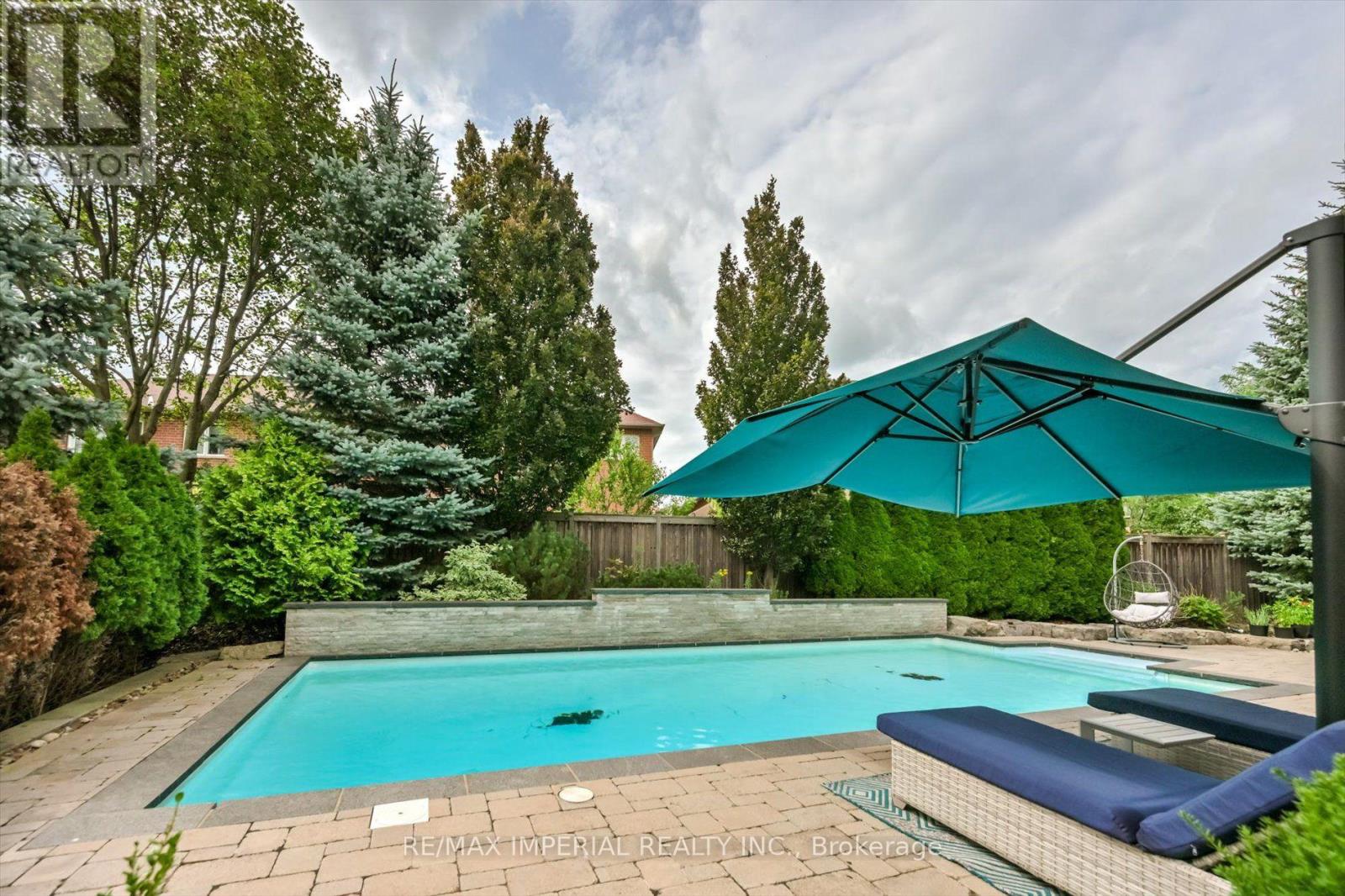 11 Candlelight Drive, Richmond Hill, Ontario  L4E 5E4 - Photo 42 - N13748088