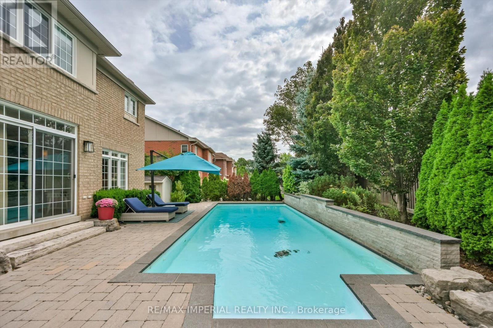 11 Candlelight Drive, Richmond Hill, Ontario  L4E 5E4 - Photo 43 - N13748088
