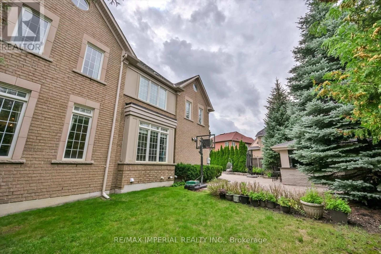 11 Candlelight Drive, Richmond Hill, Ontario  L4E 5E4 - Photo 46 - N13748088