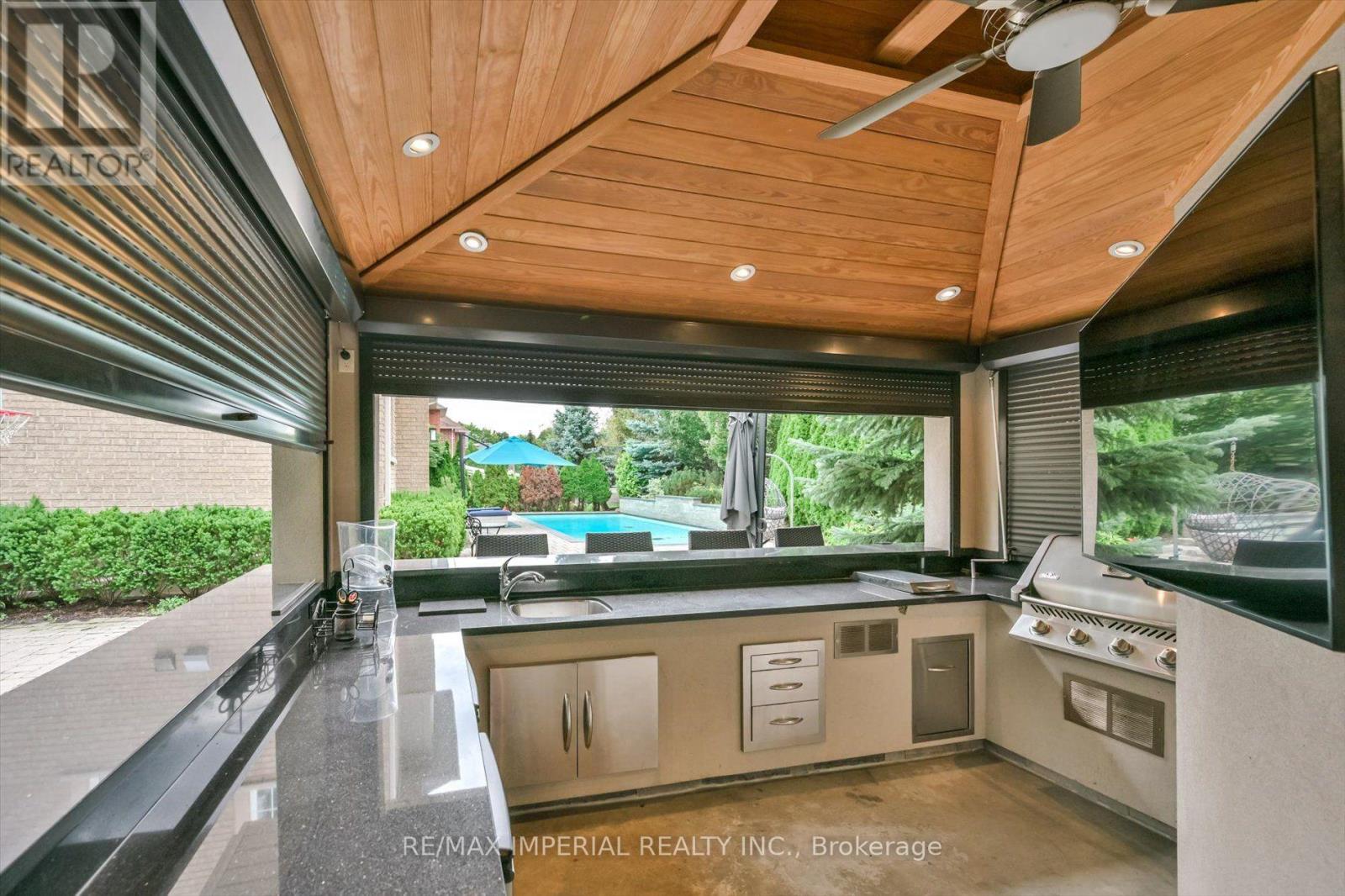 11 Candlelight Drive, Richmond Hill, Ontario  L4E 5E4 - Photo 47 - N13748088