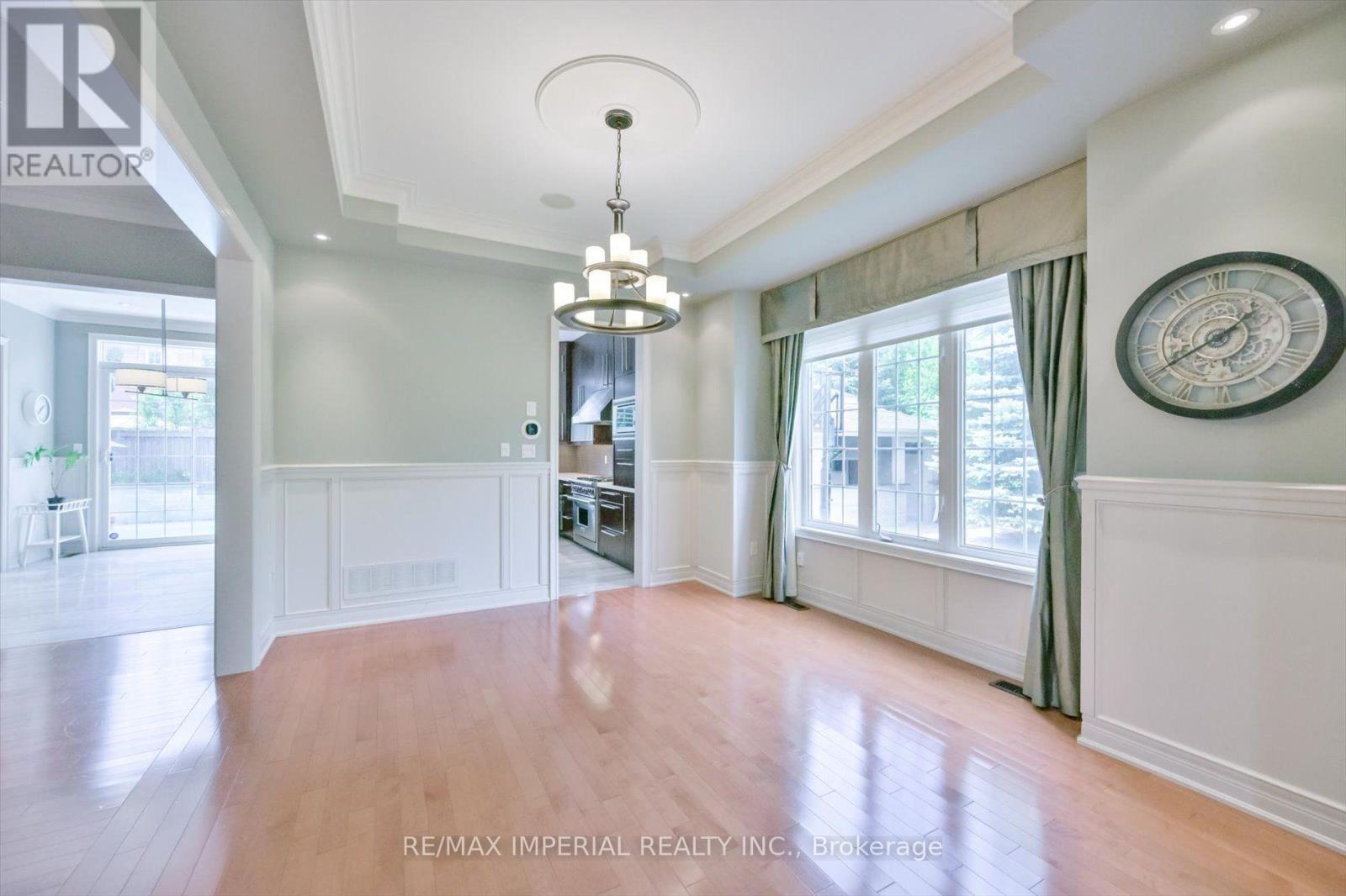 11 Candlelight Drive, Richmond Hill, Ontario  L4E 5E4 - Photo 9 - N13748088