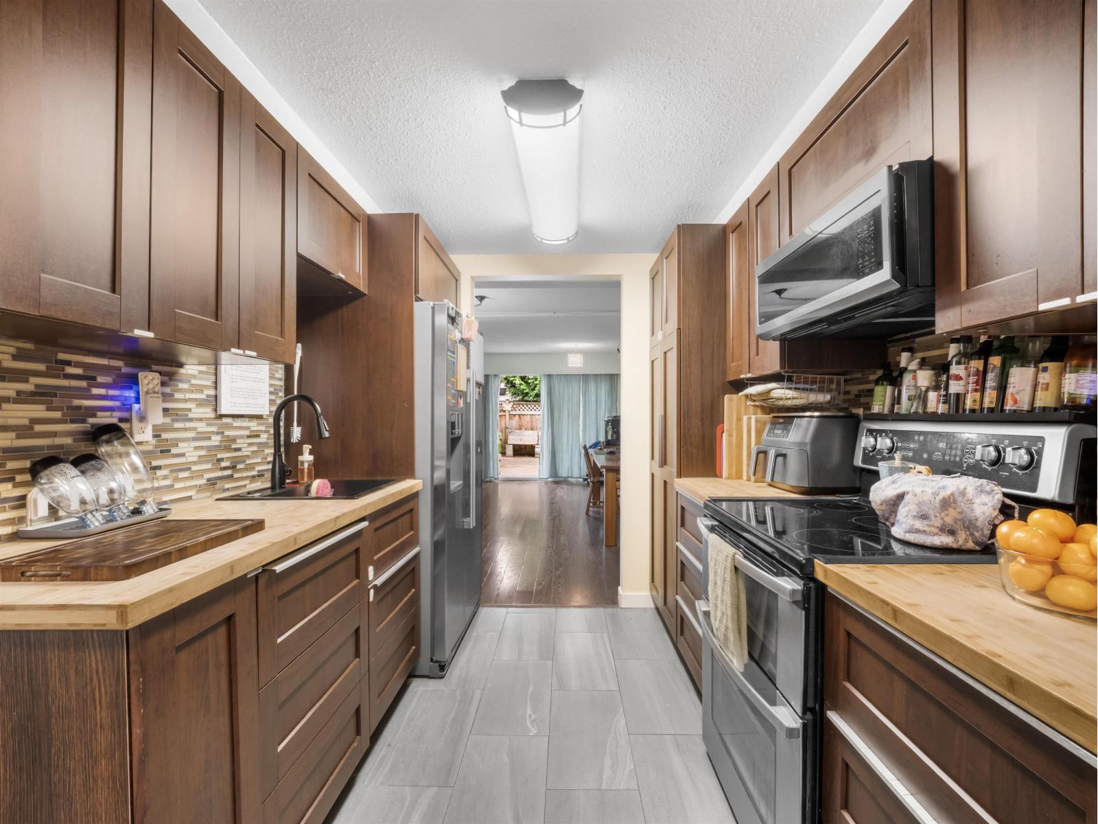 132 7476 138 STREET, surrey, British Columbia