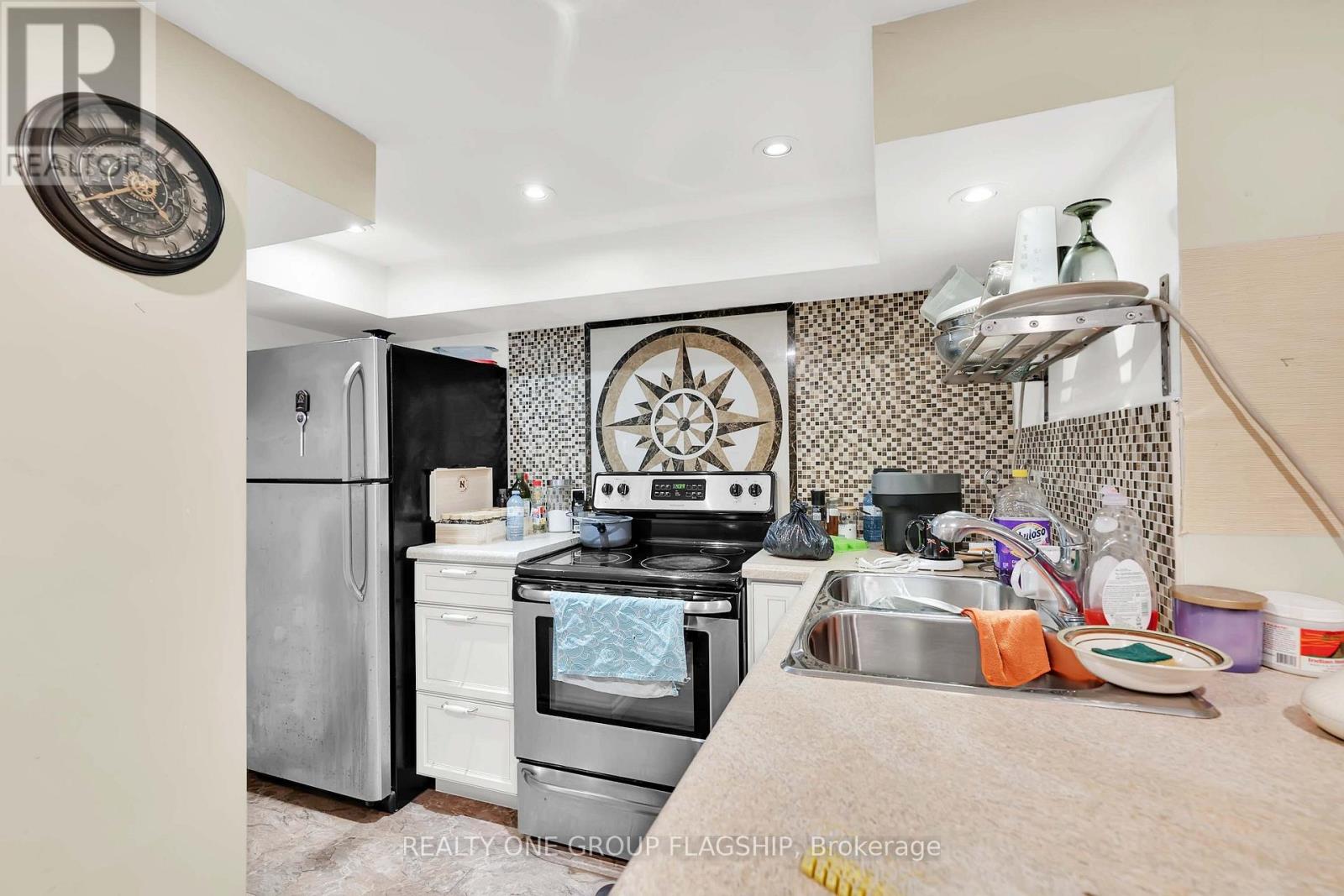 12 Azalea Court, Toronto, Ontario  M9M 1V1 - Photo 10 - W13740370