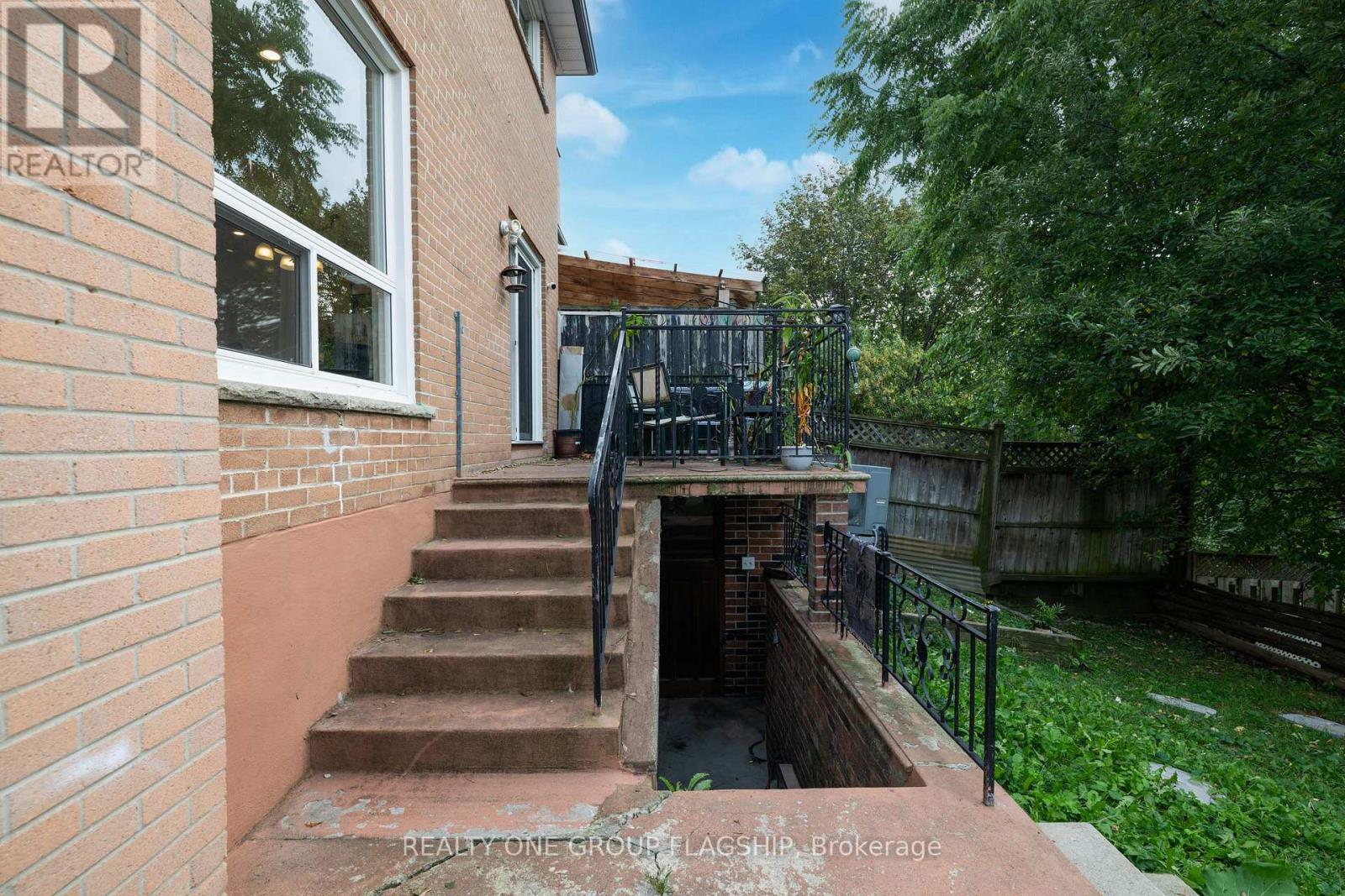 12 Azalea Court, Toronto, Ontario  M9M 1V1 - Photo 13 - W13740370