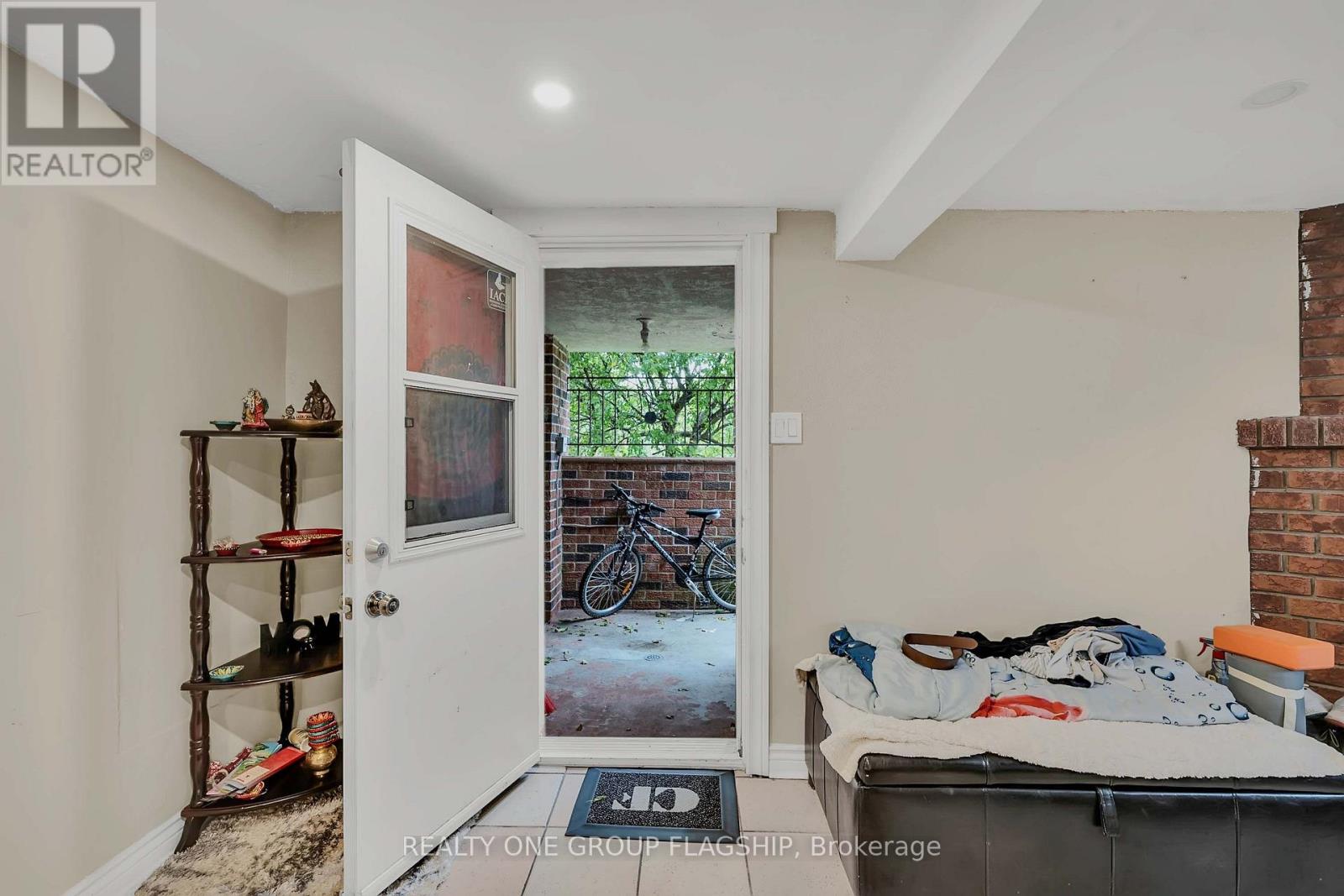 12 Azalea Court, Toronto, Ontario  M9M 1V1 - Photo 37 - W13740370