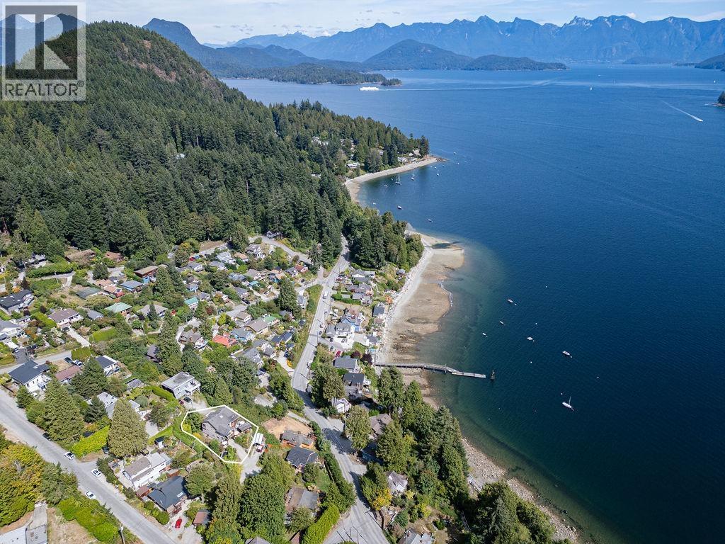 491 Woodland Avenue, Gibsons, British Columbia  V0N 1V1 - Photo 39 - R3160978