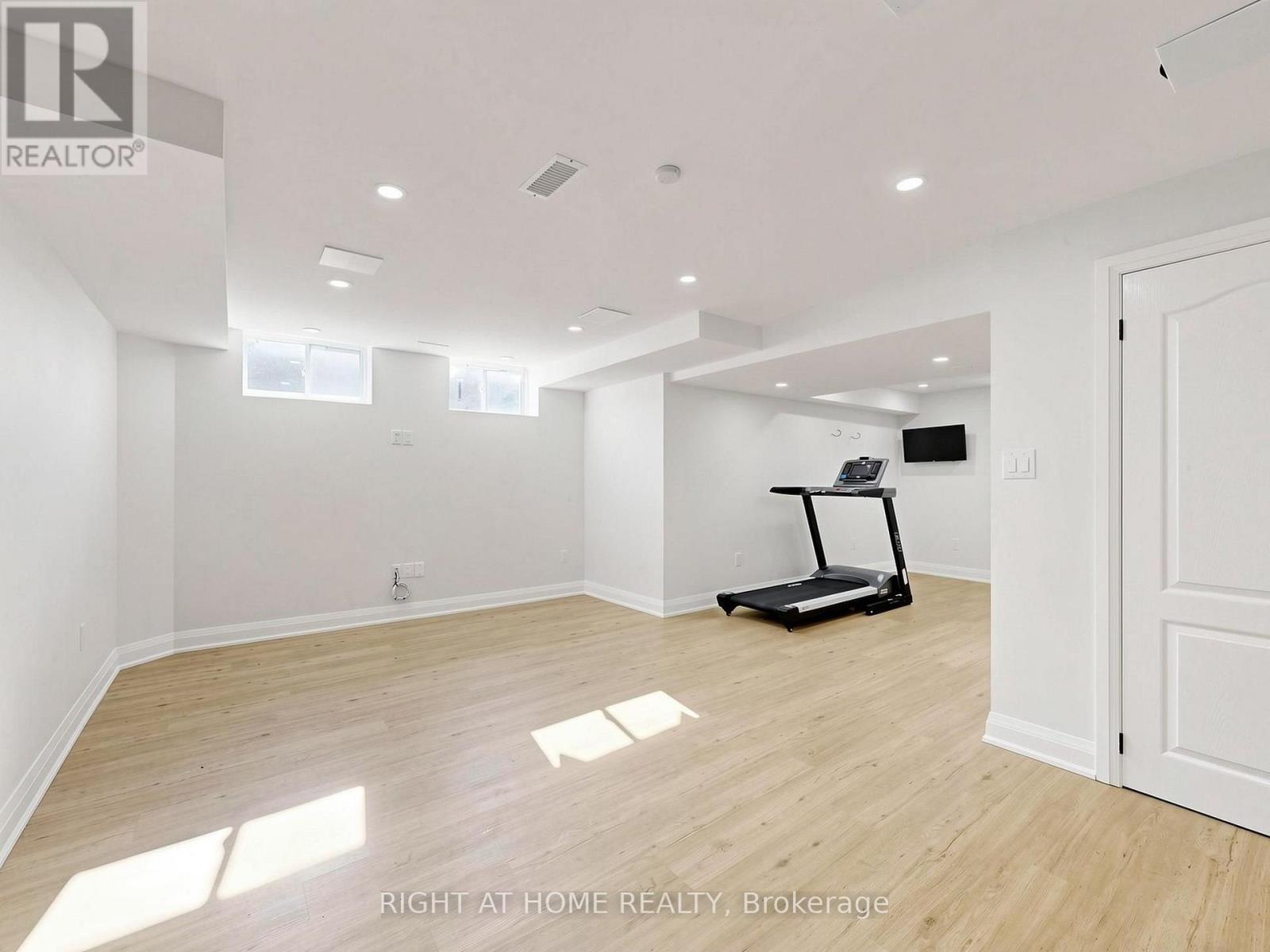 10 George Ellis Drive, Georgina, Ontario  L4P 0S3 - Photo 38 - N13749370