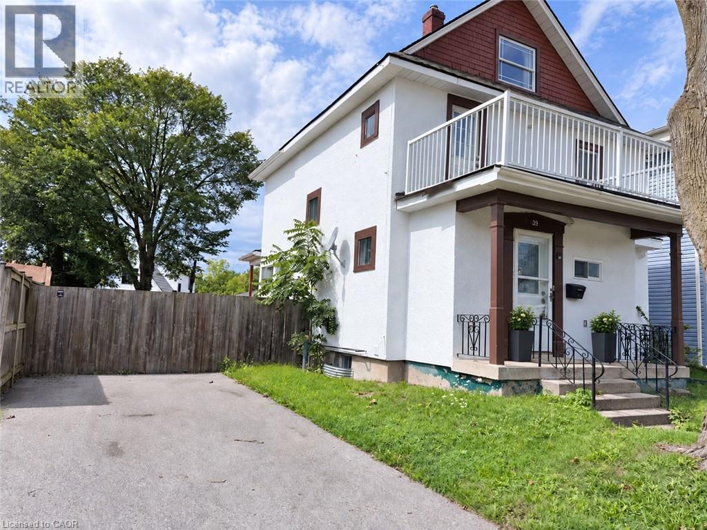 39 Oakland Avenue, Welland, Ontario  L3C 2B8 - Photo 2 - 40860911