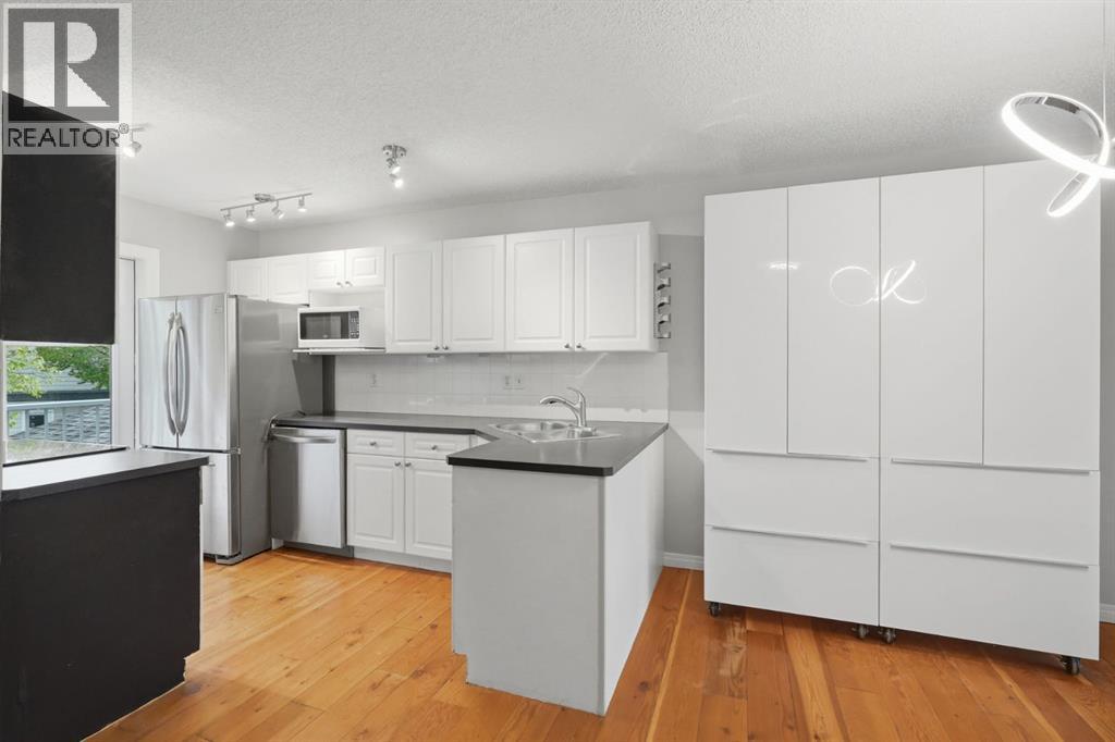 106 Inglewood Point Se, Calgary, Alberta T2G 5K6 - Photo 6 - A2342980