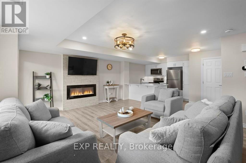 304 Lapland Private, Ottawa, Ontario  K2V 0S2 - Photo 5 - X13749394