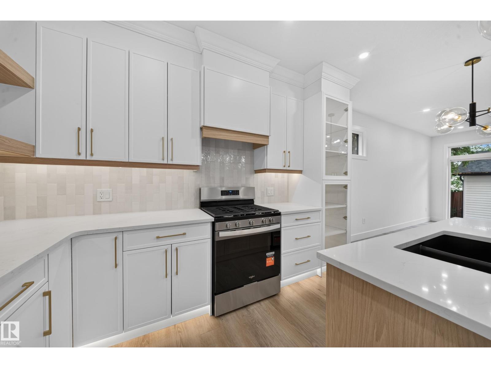 14610 85 Av NW, Edmonton, Alberta  T5R 3Z4 - Photo 6 - E4506328