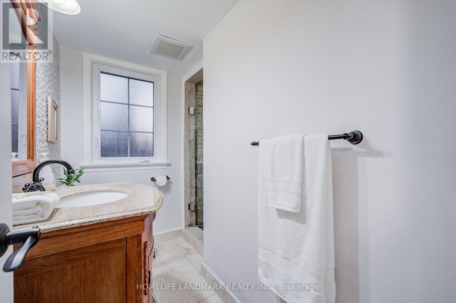 2410 Prince John Boulevard, Mississauga, Ontario  L5K 1S2 - Photo 37 - W13748602