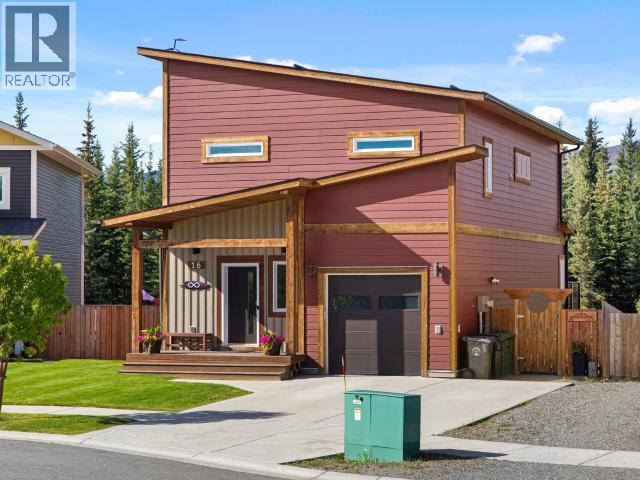 16 ISKOOT CRESCENT photo 1