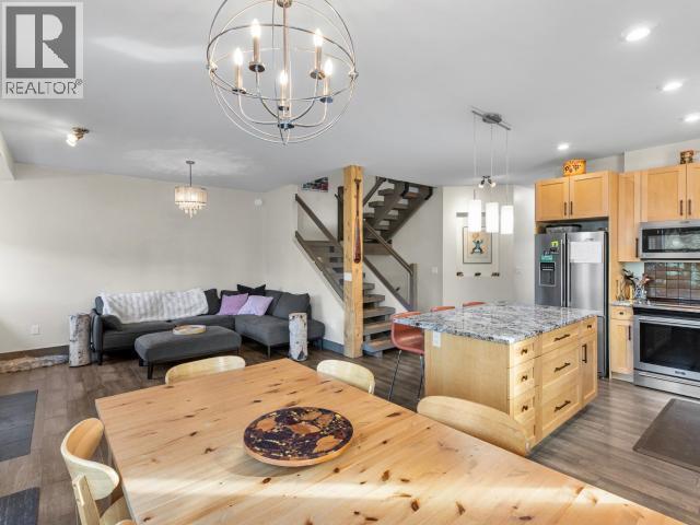 16 ISKOOT CRESCENT photo 13