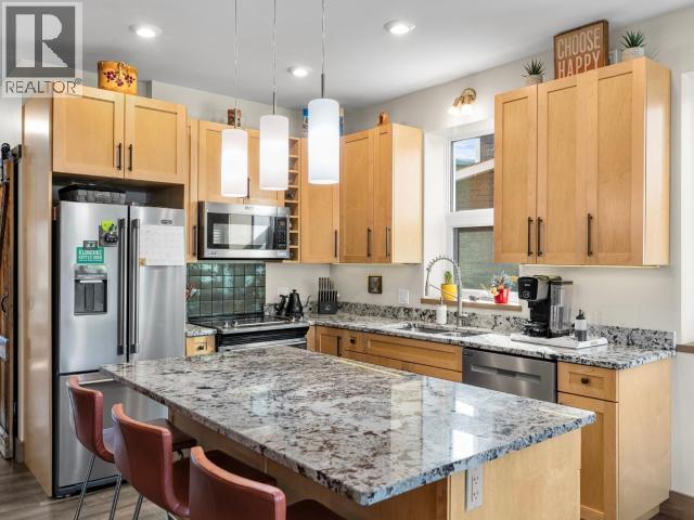 16 ISKOOT CRESCENT photo 14