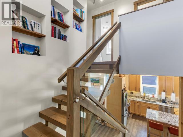 16 ISKOOT CRESCENT photo 19
