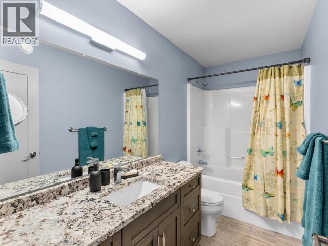 16 ISKOOT CRESCENT photo 29
