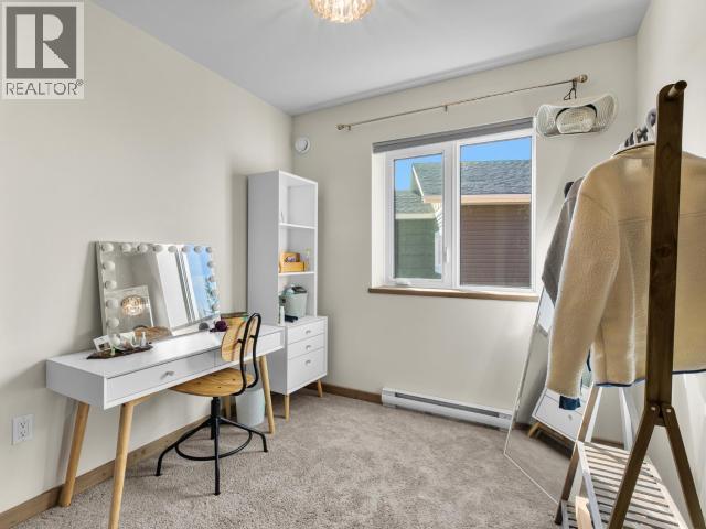 16 ISKOOT CRESCENT photo 30