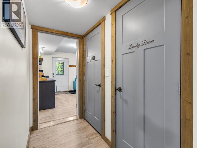 16 ISKOOT CRESCENT photo 38