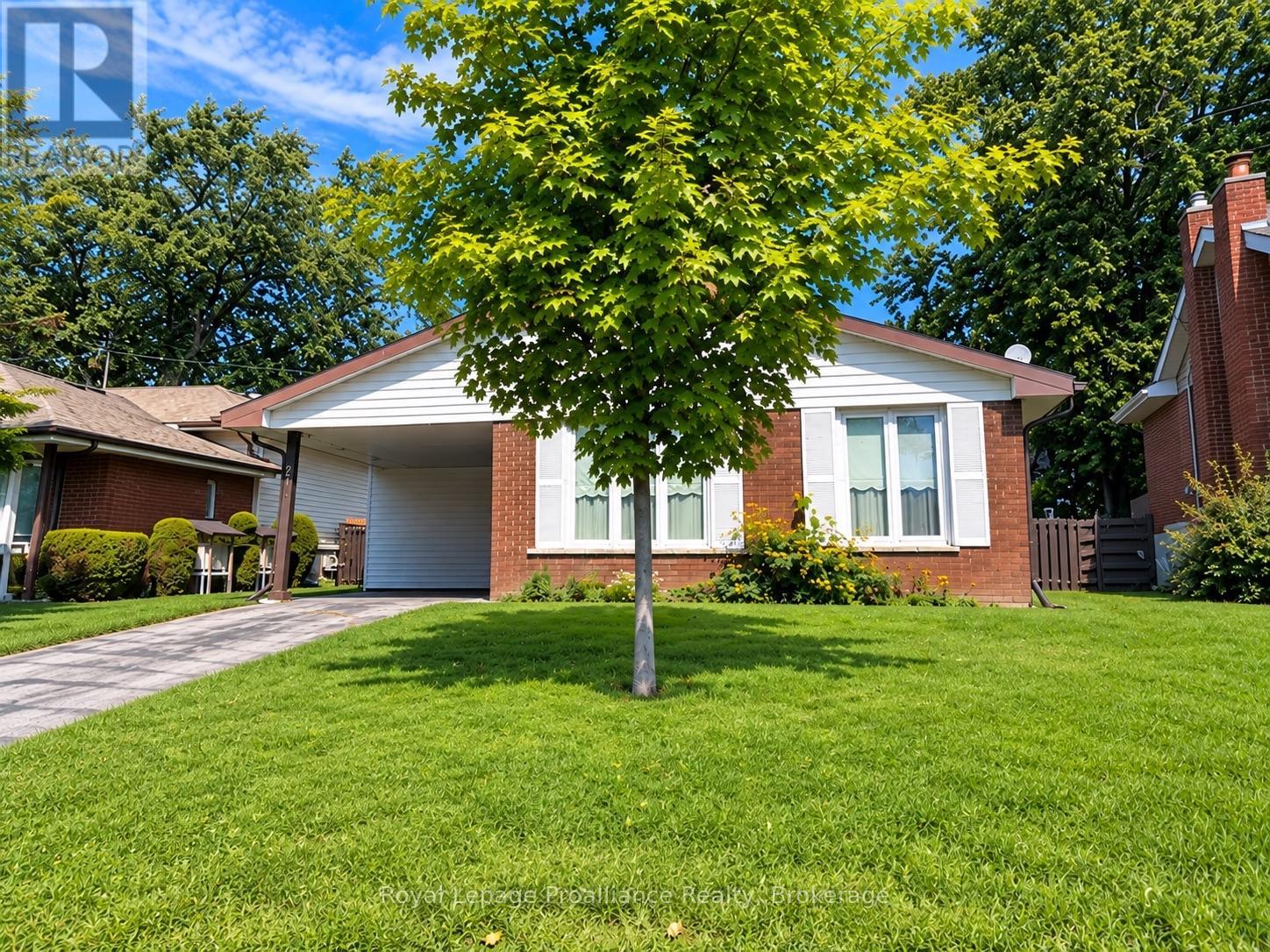 21 MIRON ROAD, Quinte West, Ontario