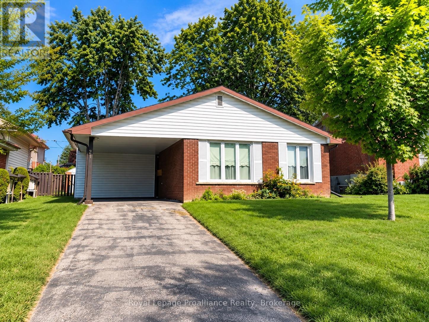 21 Miron Road, Quinte West, Ontario  K8V 3H9 - Photo 2 - X13735844