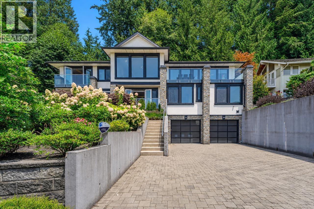 4816 SKYLINE DRIVE, north vancouver, British Columbia