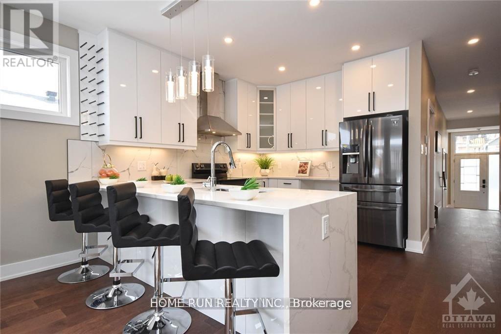 A - 314 Cyr Avenue, Ottawa, Ontario  K1L 7N7 - Photo 7 - X13749418