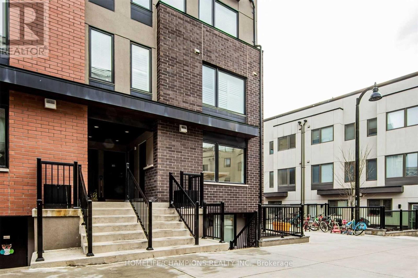 18 - 142 WILLIAM DUNCAN ROAD, Toronto, Ontario