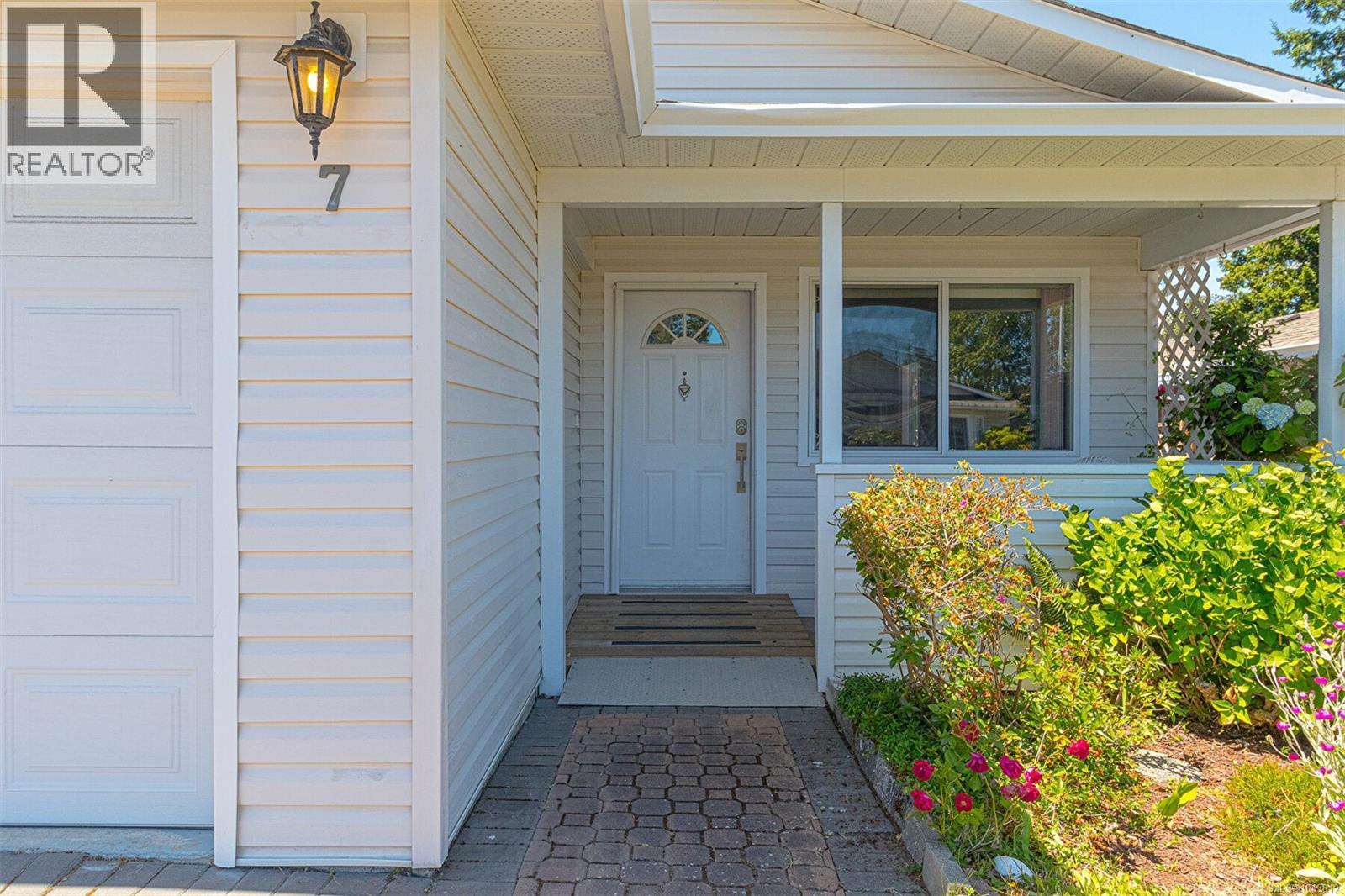 7 Eagle Lane, View Royal, British Columbia  V9A 7M2 - Photo 5 - 1043812