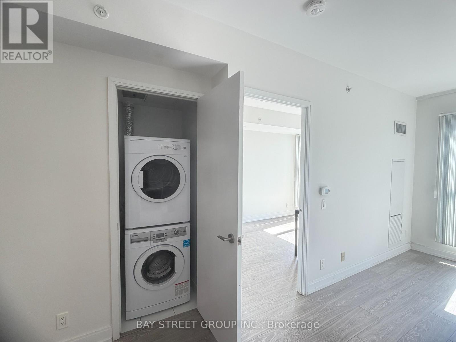 1907 - 181 Dundas Street E, Toronto, Ontario  M5A 0N5 - Photo 13 - C13749434