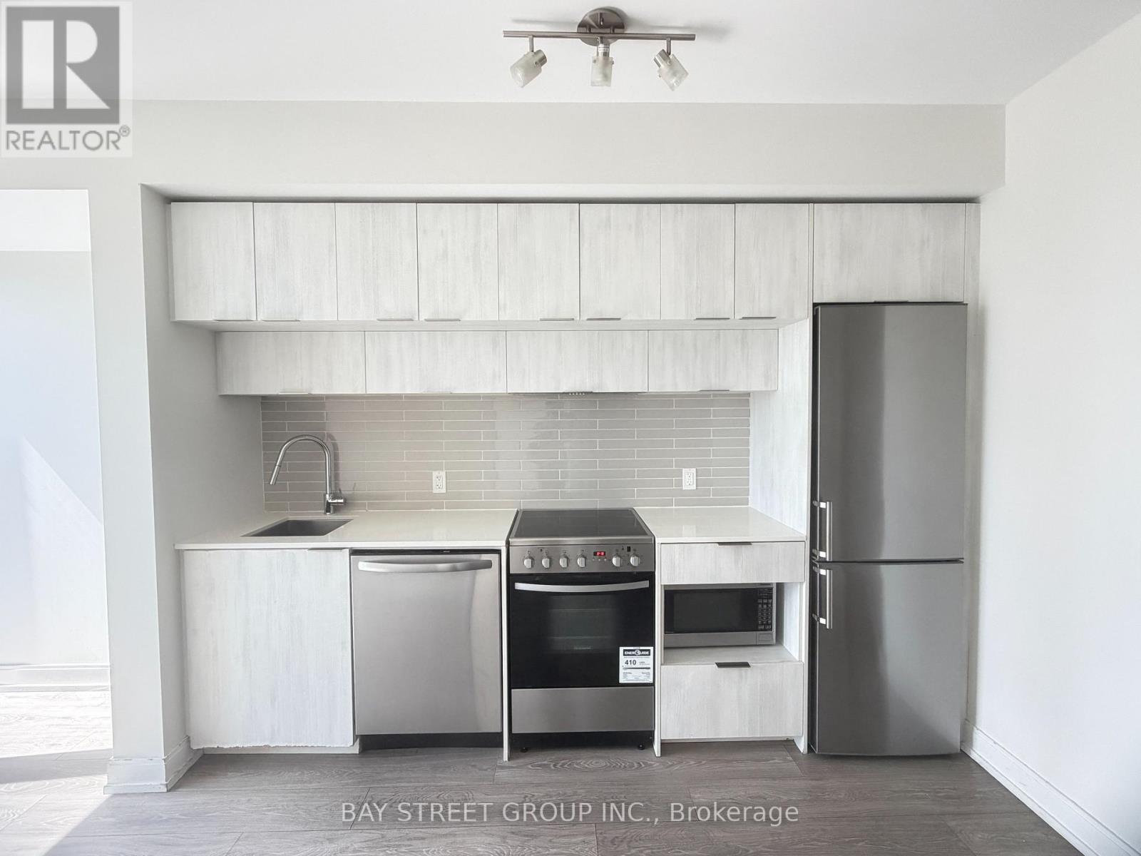 1907 - 181 Dundas Street E, Toronto, Ontario  M5A 0N5 - Photo 5 - C13749434