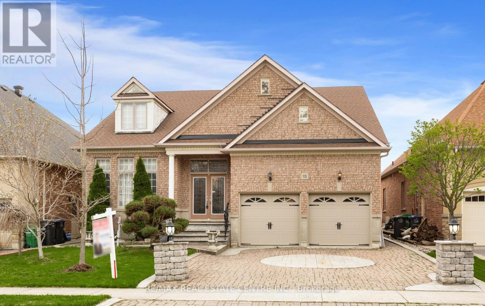 15 Concorde Drive, Brampton, Ontario  L6P 1V3 - Photo 2 - W13749420
