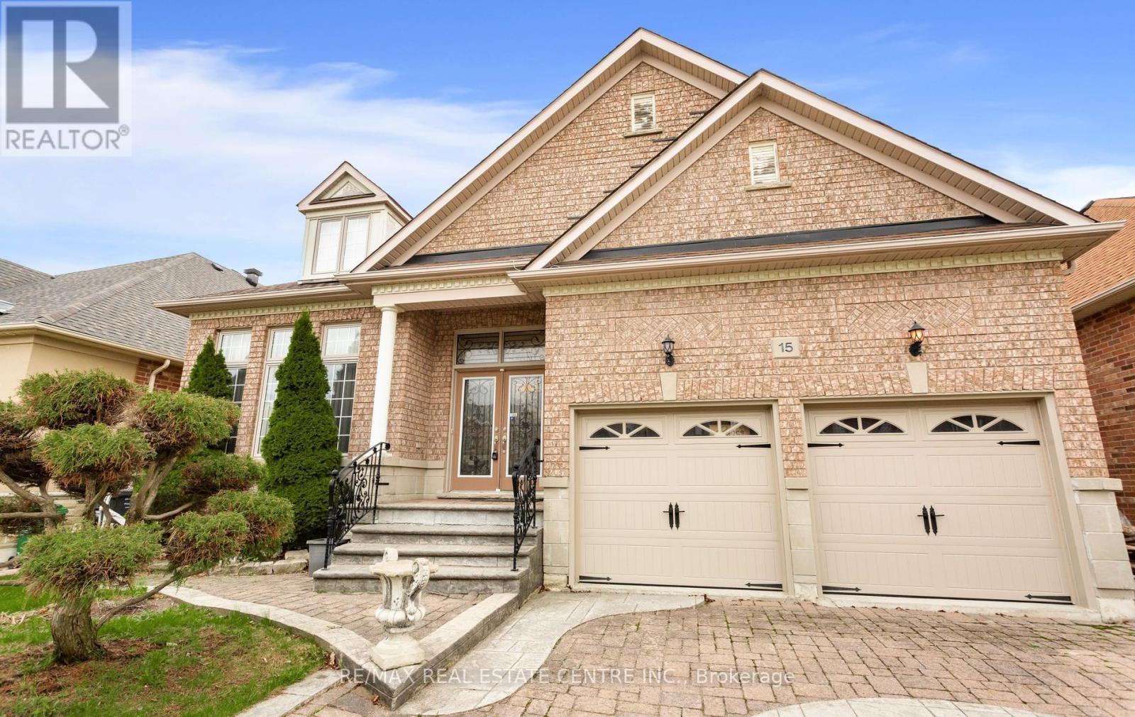 15 Concorde Drive, Brampton, Ontario  L6P 1V3 - Photo 3 - W13749420