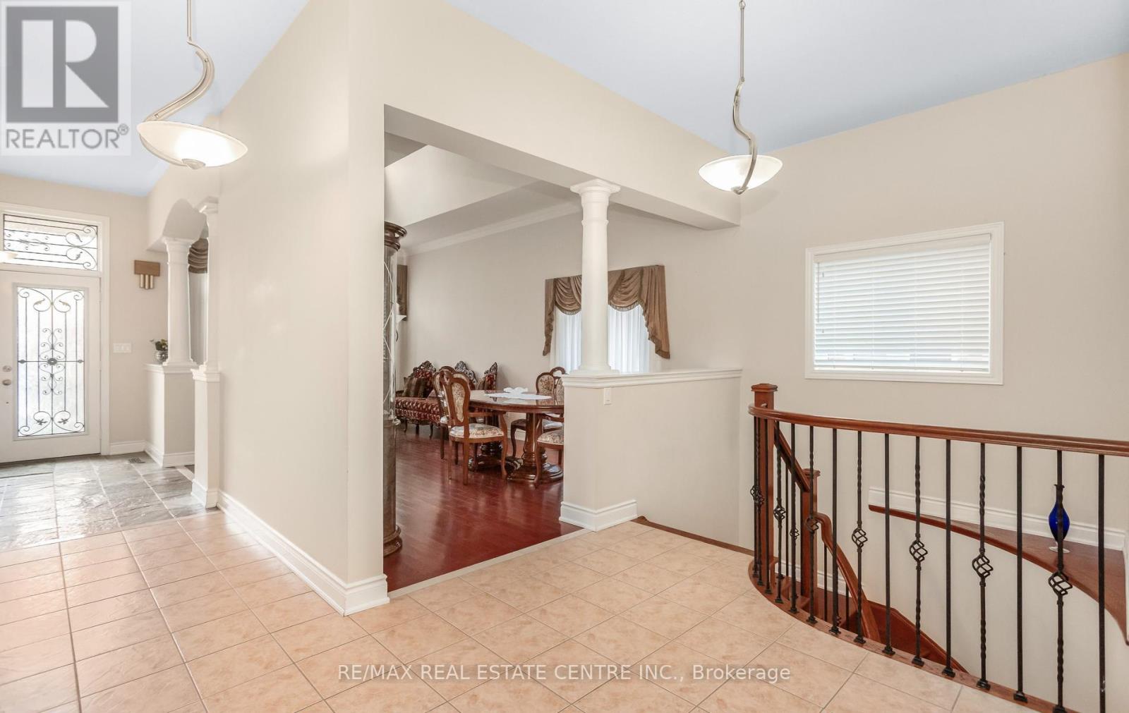 15 Concorde Drive, Brampton, Ontario  L6P 1V3 - Photo 8 - W13749420