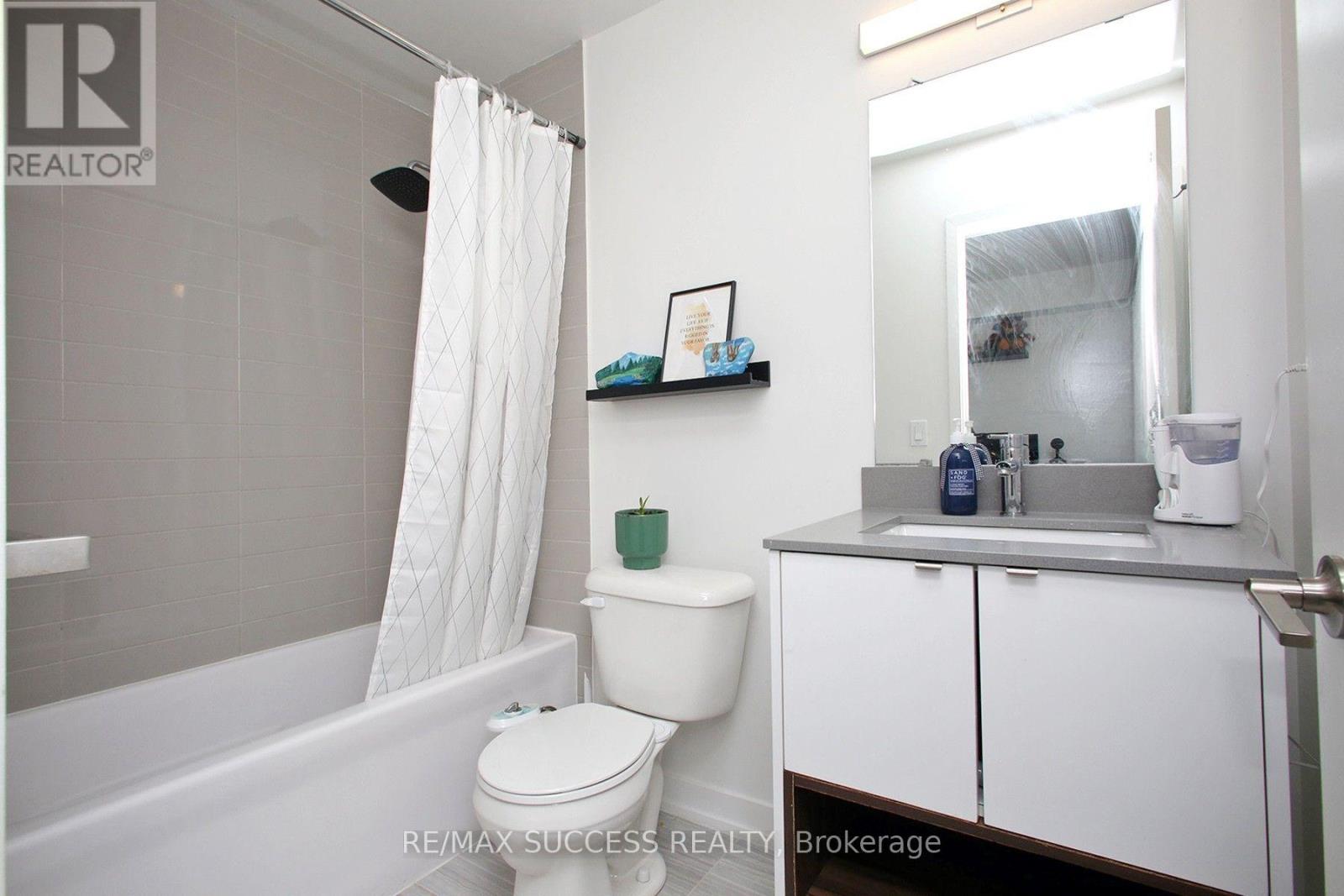 76 - 1121 Cooke Boulevard, Burlington, Ontario  L7T 0C3 - Photo 4 - W13749432