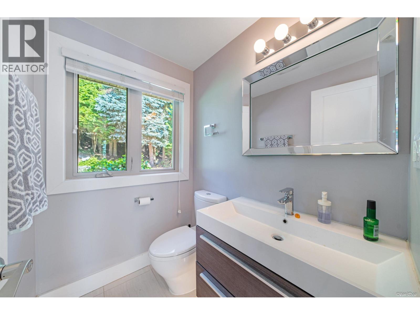 1448 Sandhurst Place, West Vancouver, British Columbia  V7S 2P3 - Photo 12 - R3135425